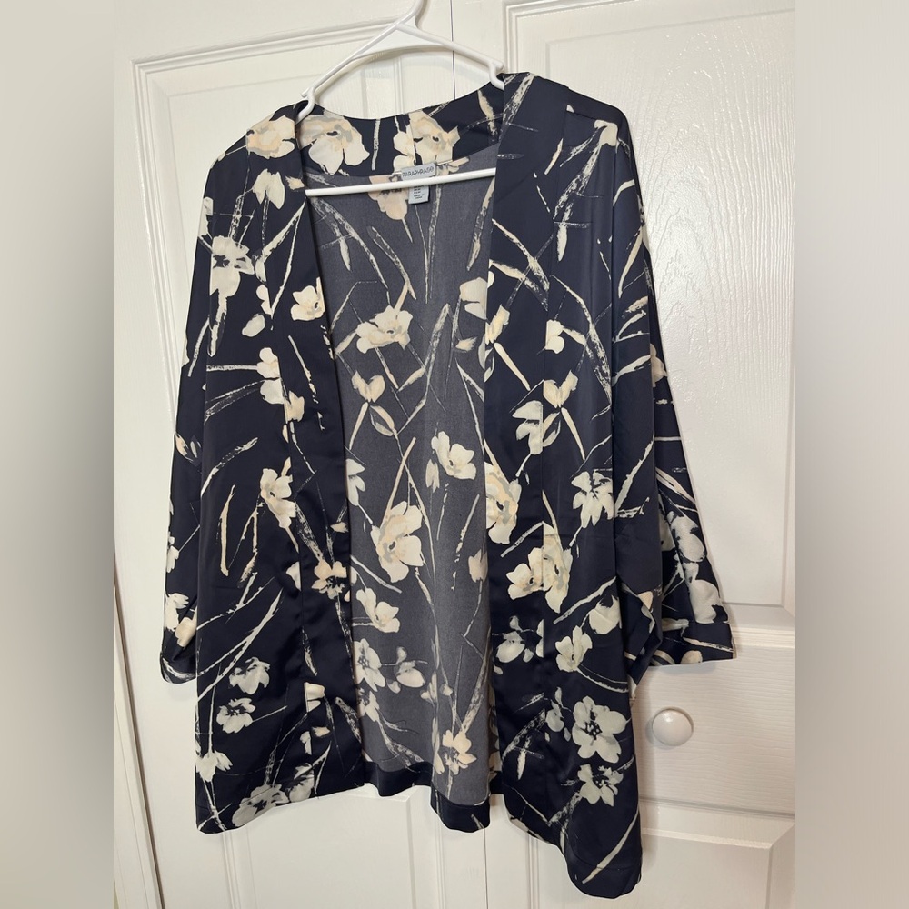 Paraphase Black Floral 3/4 Sleeve Open Front Cardigan Womens Sz‎ Medium Kimono